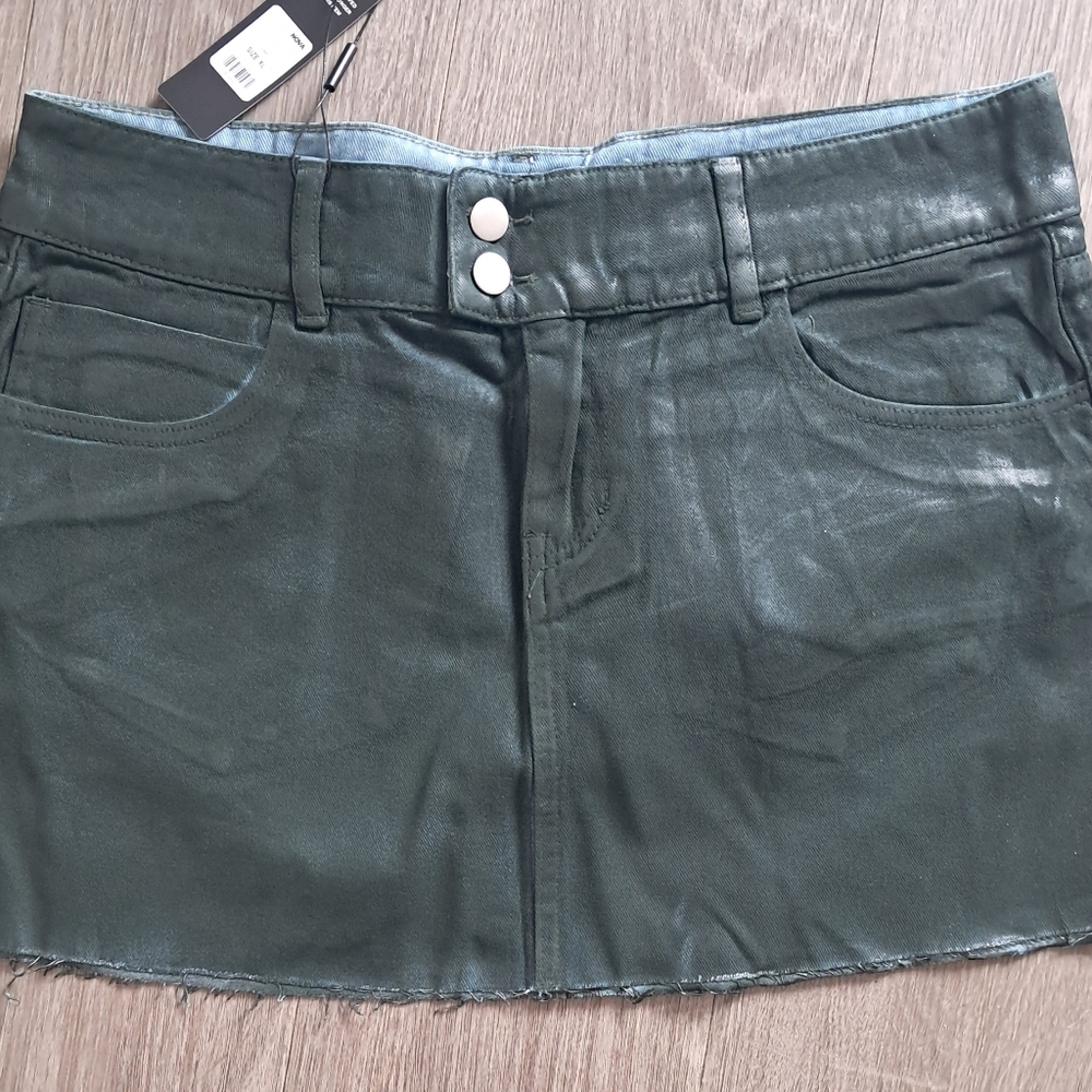 Fashion Nova Green Mini Skirt for a Casual Night Out